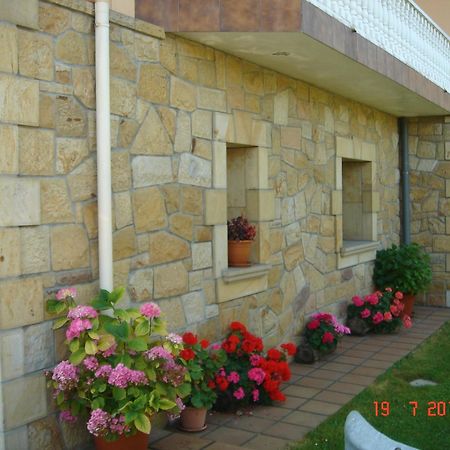 Residencial Santamaria Hotel Sancibrián Buitenkant foto