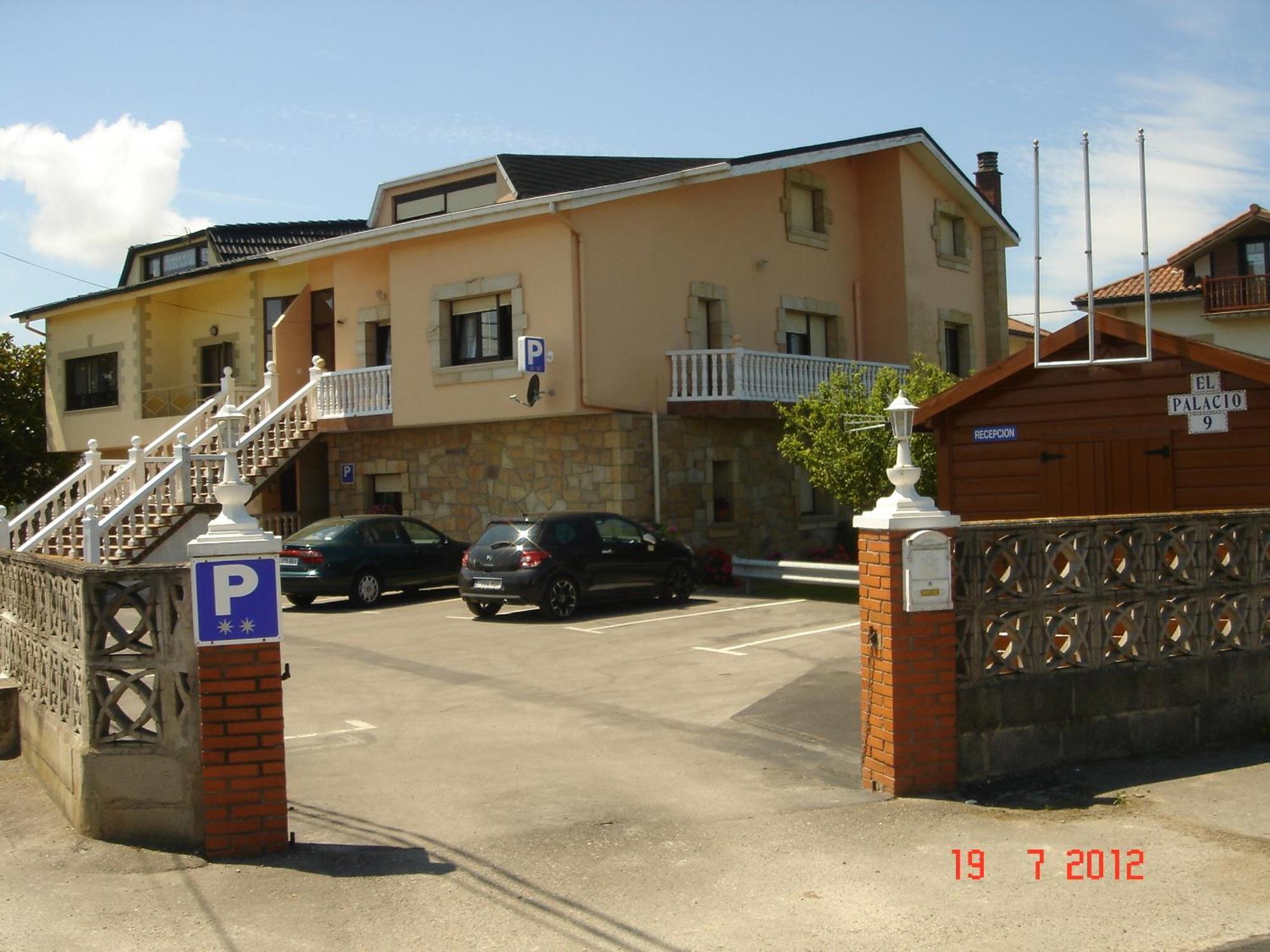 Residencial Santamaria Hotel Sancibrián Buitenkant foto